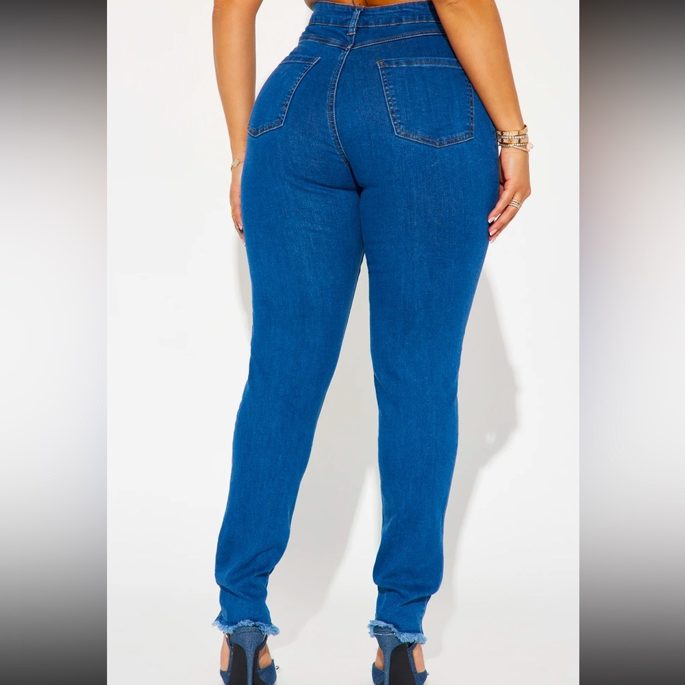 Cut Out Jeans - Picture 3 of 3
